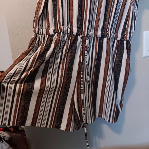 Striped Scoop Neck Romper in White, Brown & Black - Picture 9 of 12